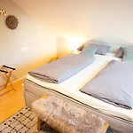 Sohana Lifestyle I Leilani's & Saskia's I