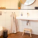 Sohana Lifestyle I Leilani's & Saskia's I * רוסט
