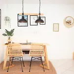 Sohana Lifestyle I Leilani's & Saskia's I דירה רוסט